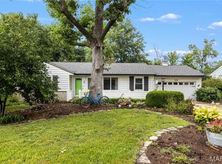 425 Linum Ln, Saint Louis, MO 63119
