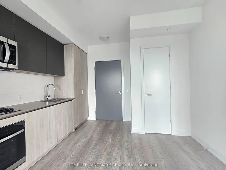 5858 Yonge St #2323 — Photo 2