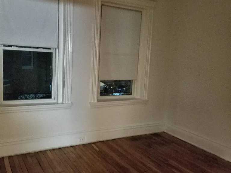 122 Warren St — Photo 4