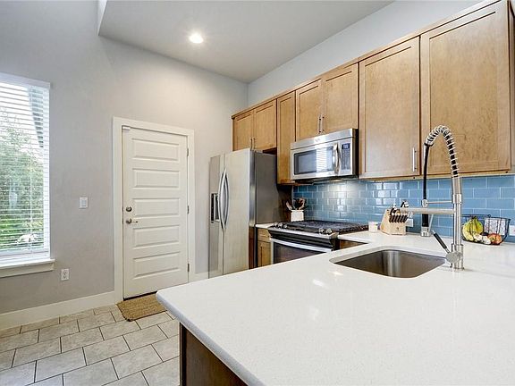 2nd image of 5400 Daimler Dr