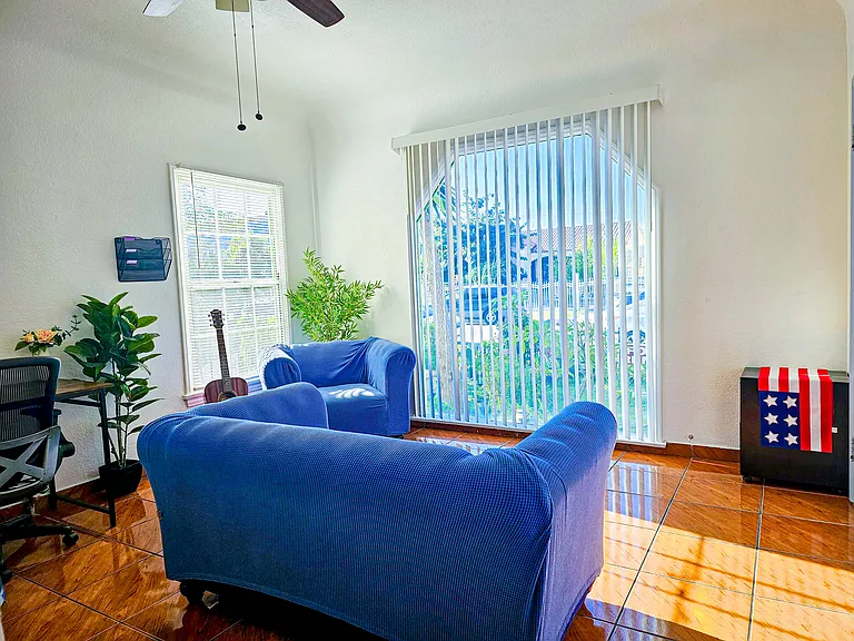 1036 W 64th St #1036 — Photo 12