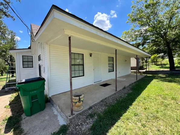 104 E Little St, Hamilton, TX 76531