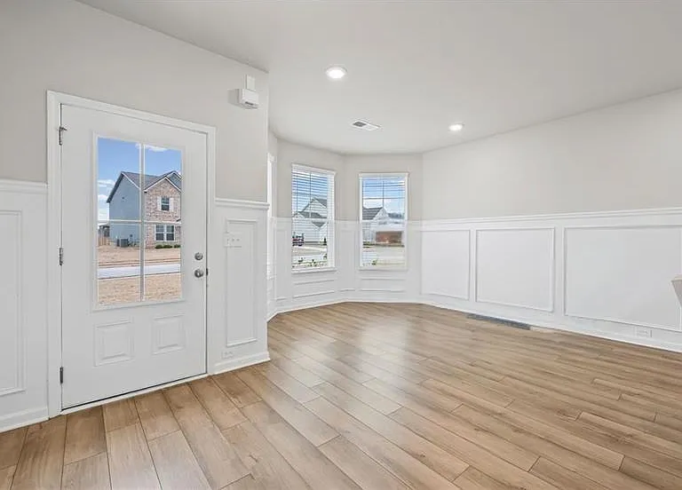 854 Orwell Dr — Photo 6