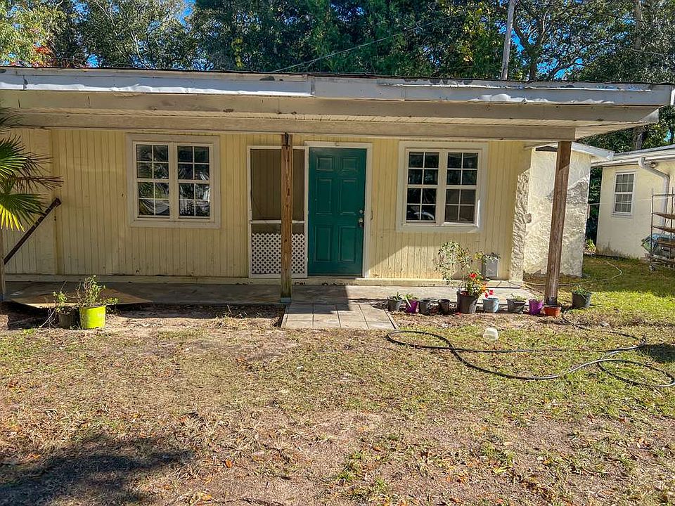 1st image of 4102 Seaview St APT 4