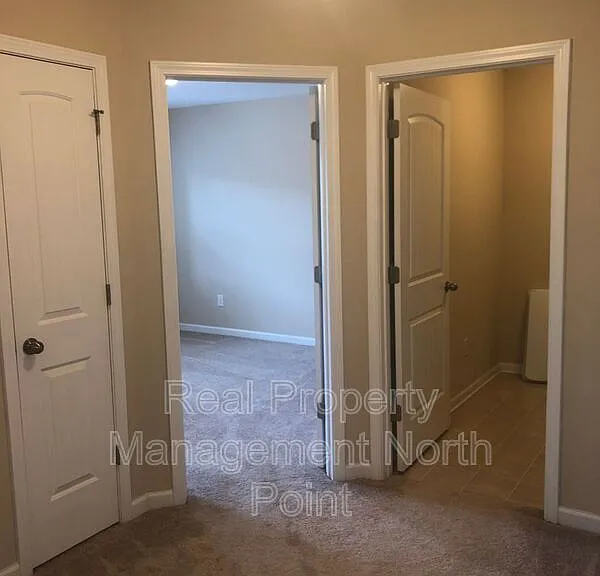 1175 Hampton Oaks Dr — Photo 18