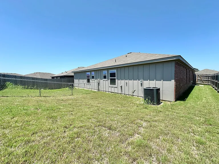 117A Dolphin Dr — Photo 29