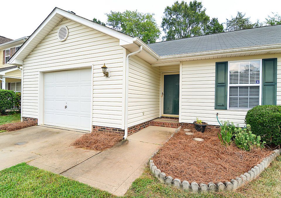1st image of 12422 Autumn Blaze Dr