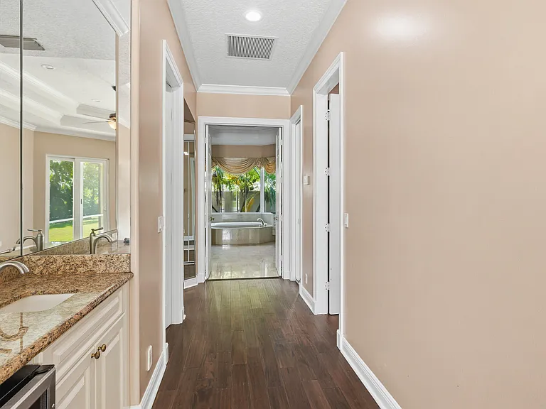 8480 Man O War Rd — Photo 33