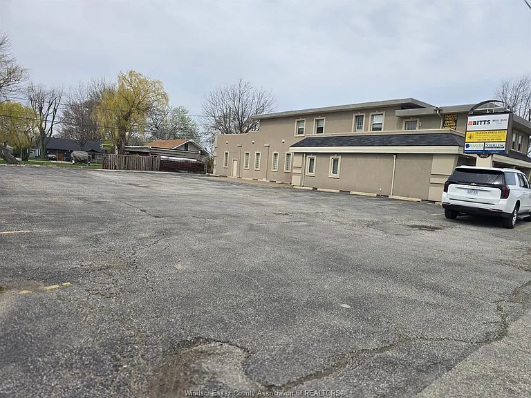 3615 Walker Rd #4 — Photo 3