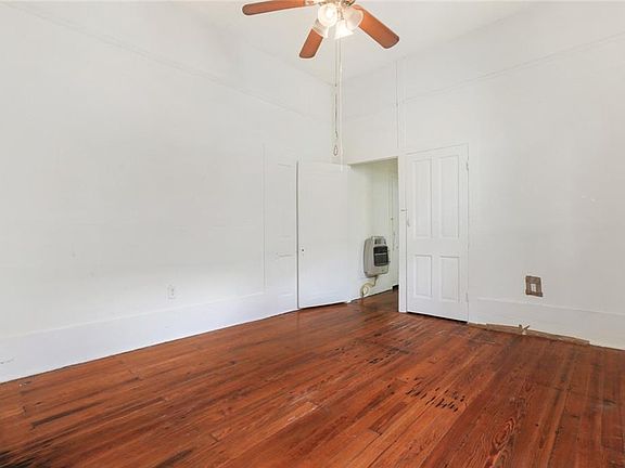 5th image of 8616 Apricot St #8616