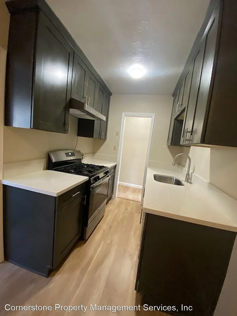 1724 H Street Apartment Rentals Sacramento Ca Zillow