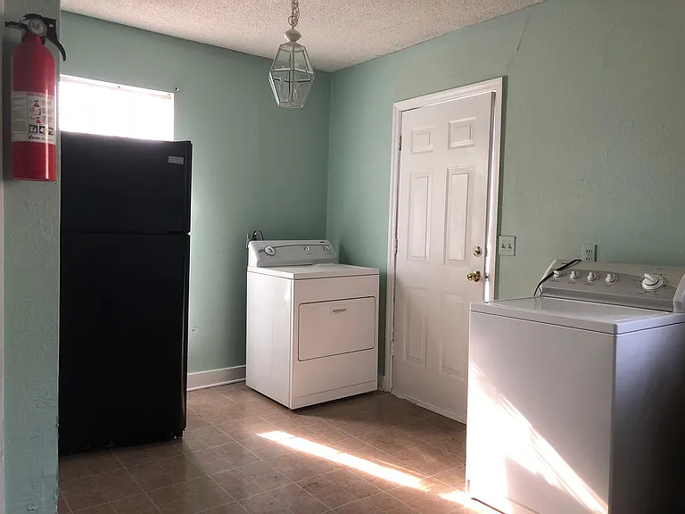 1724 Keith St — Photo 6