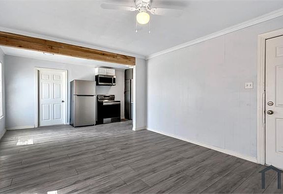 4th image of 305 N Robinson St #C
