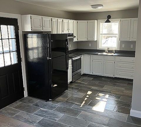2nd image of 13 Bullard St