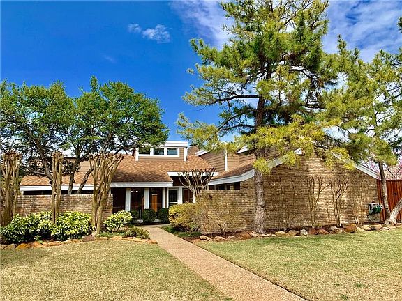 2nd image of 3105 Oxford Ct