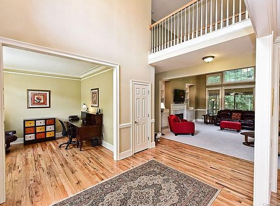 3rd image of 6425 Woodleigh Oaks Dr