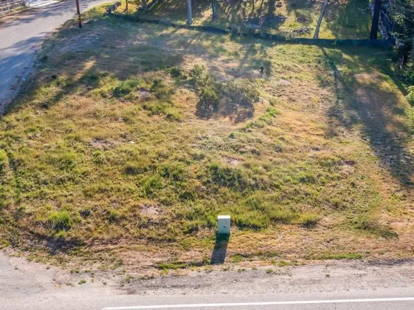 52830 Pine Dr, Oakhurst, CA 93644