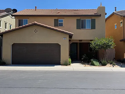 1425 Silverberry Ln Photo 1