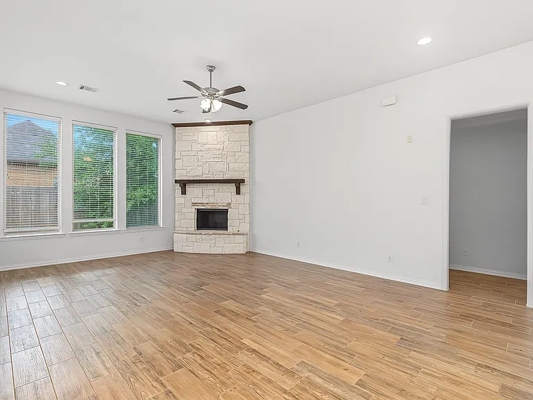 27215 Symphony Creek Ln — Photo 24