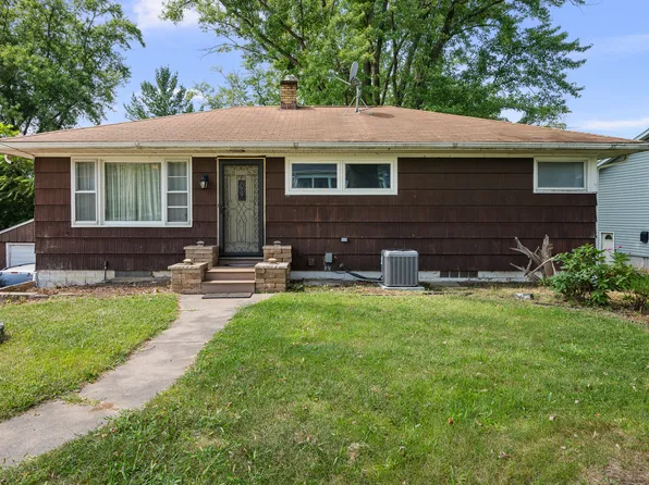 8824 27th St, Milan, IL 61264