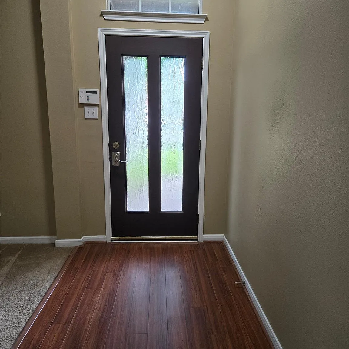 3 bed, 2.0 bath, 2449 sqft, $2,200 — Photo 4