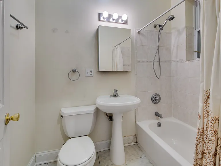 5207 S Blackstone Ave — Photo 18