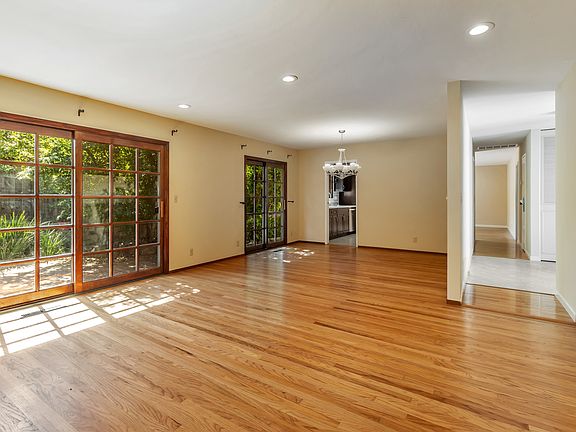 2nd image of 6346 Tamalpais Ave