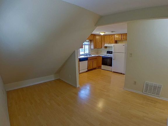 2nd image of 1200 Bluemont Ave APT 3