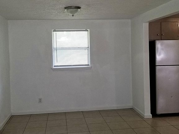 3rd image of 5836 Sonora Dr W