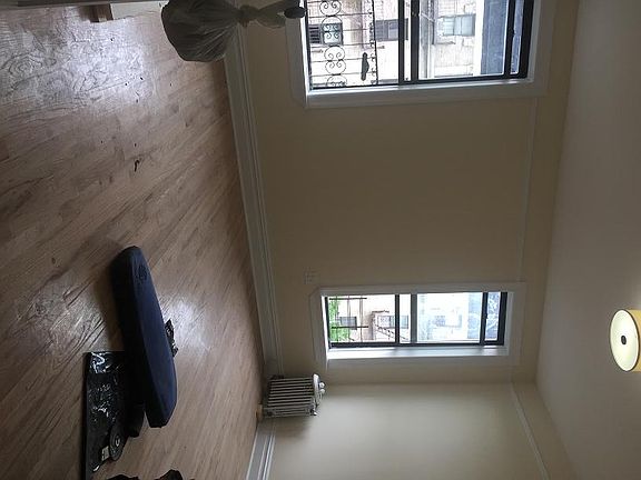 4th image of 520 W 183rd St APT 43
