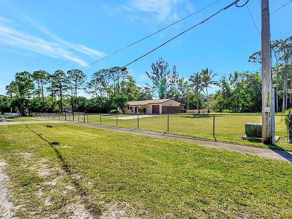 3rd image of 13880 Persimmon Boulevard
