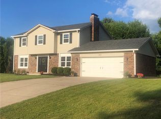 1202 Sherwood Dr, Greenfield, IN 46140