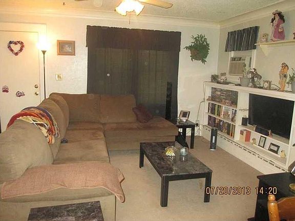 4th image of 208 Grand Ave
