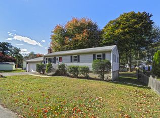 305 Old Point Rd, Milford, CT 06460