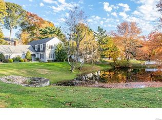 249 Putting Green Rd, Trumbull, CT 06611