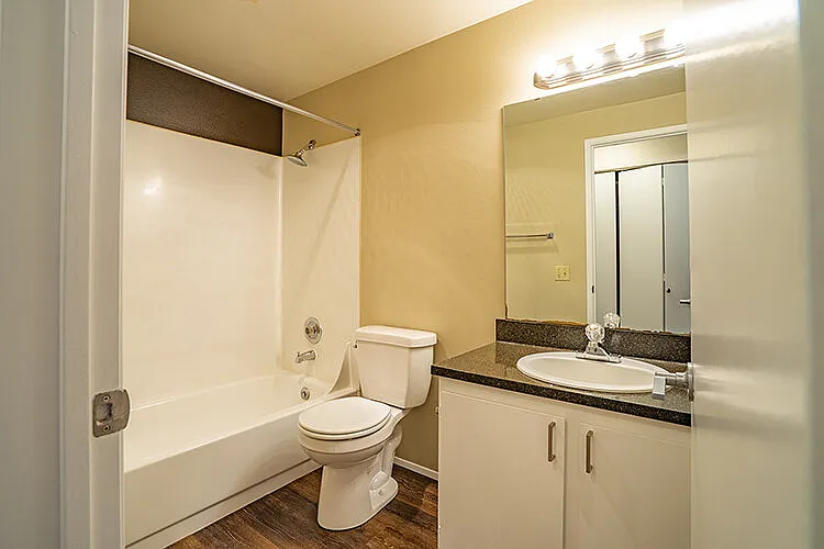 Wallingford Avenue Apartments — Photo 11