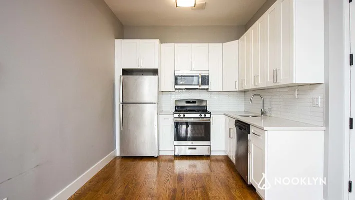 Rented by Nooklyn NYC LLC | media 17