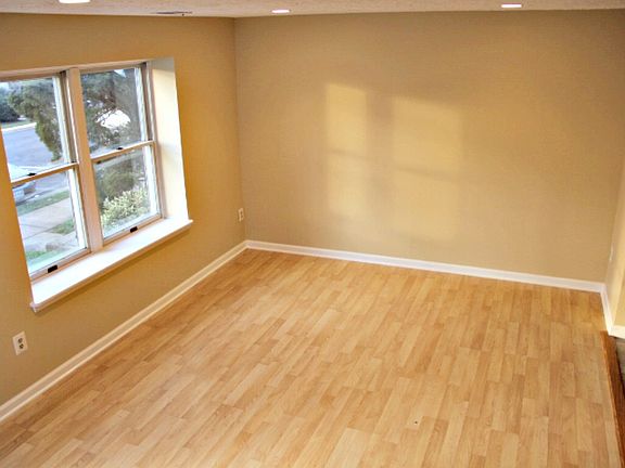 4th image of 2871 Great Oak Ct