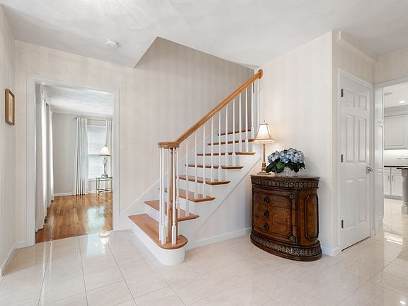 4th image of 21 Partridge Ln