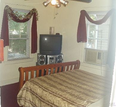 3rd image of 11516 198th St