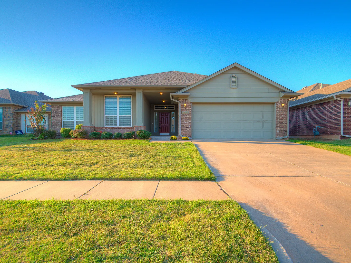 4 Bedroom + Deer Creek Schools + Valencia Neighborhood — Photo 3