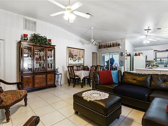 5th image of 614/616 SE 13th Ct