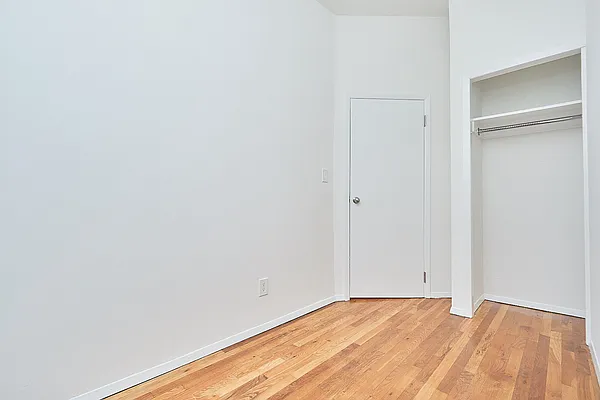 Rented by Compass | media 13