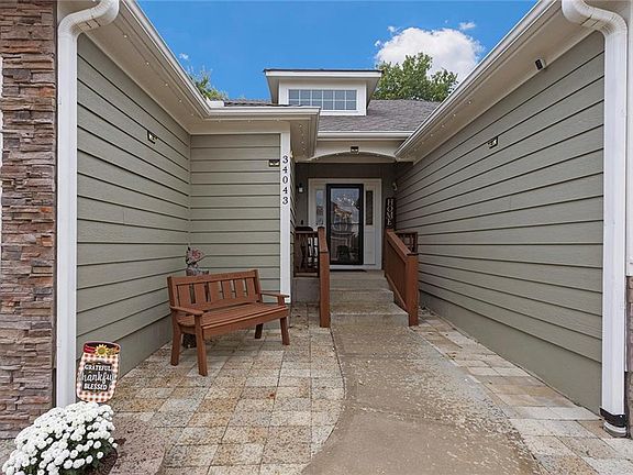 3rd image of 34043 W 90th Cir