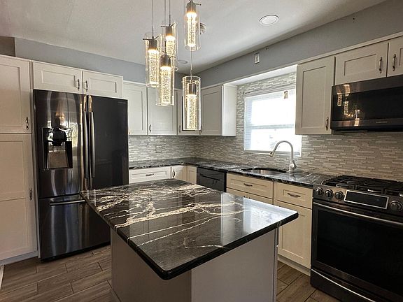 Renovated kitchen, all appliances included