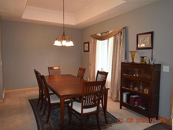 2nd image of 119 W Creek Dr