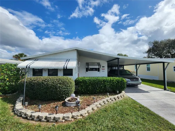 5550 Cheyenne St, Zephyrhills, FL 33542