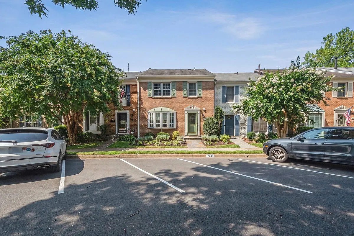3 bed, 3.5 bath, 2178 sqft, $4,500 — Photo 1