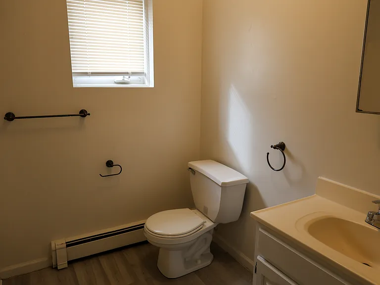 27 Hone St #4 — Photo 11
