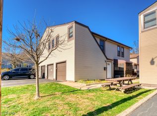 562 Turney Rd, Bedford, OH 44146